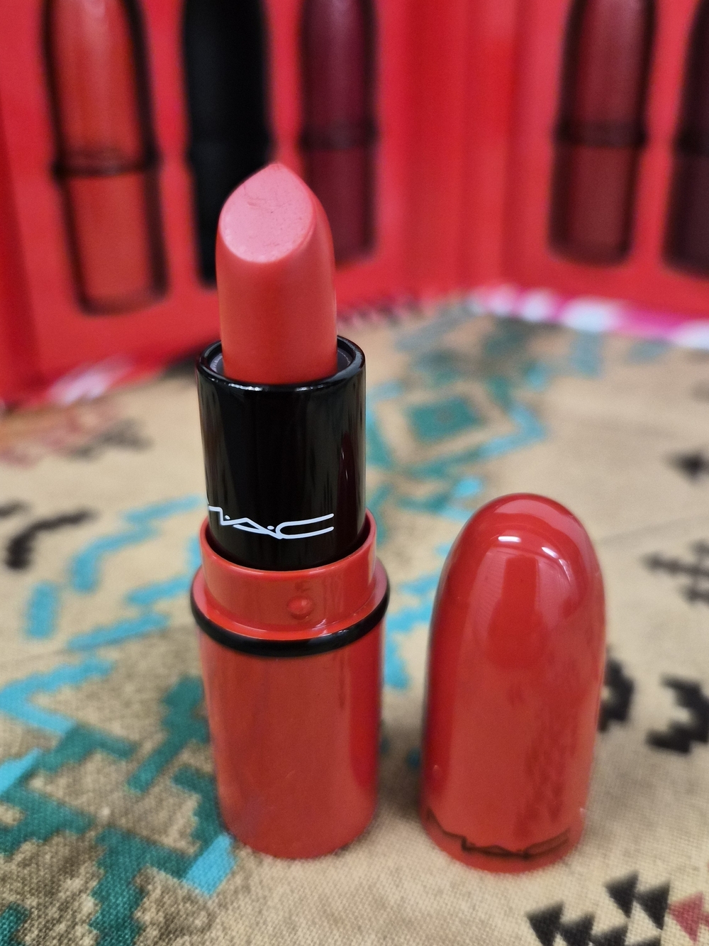 NIB MAC The Ultimate Trick Mini Lipstick x 12 Vault - Picture 4 of 7